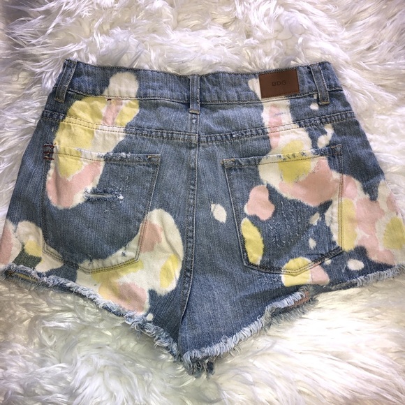 BDG splatter paint high waist shorts - Picture 2 of 2